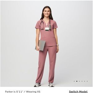 Figs mauve colored XS petite scrub set